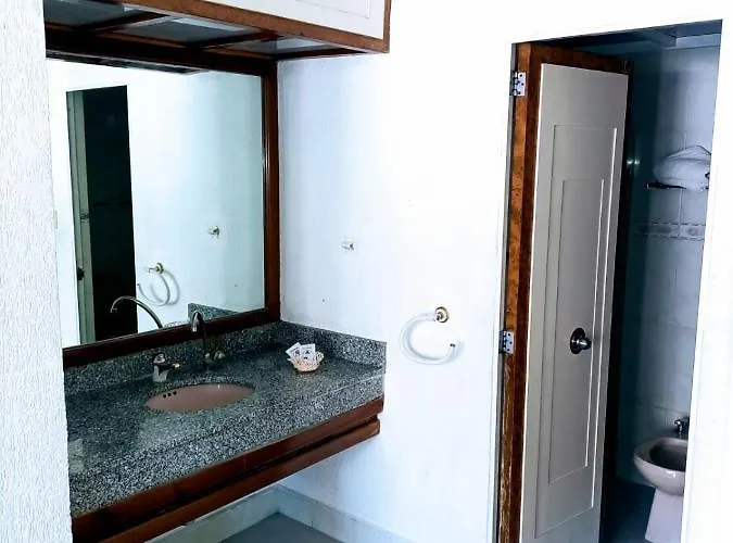 Hotel Mina 3*